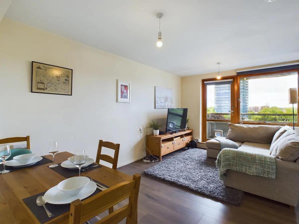Appartamento Lovely 1 Bedroom Serviced W Patio Sleeps 3 Pass The Keys *